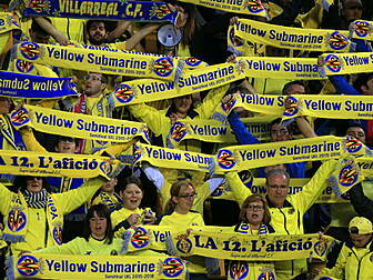 PICS: Villarreal fans unfurl H...